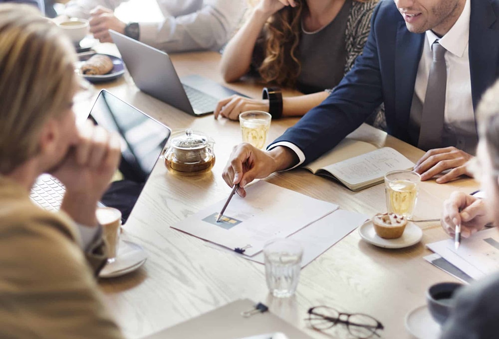 financial advisor meeting with client